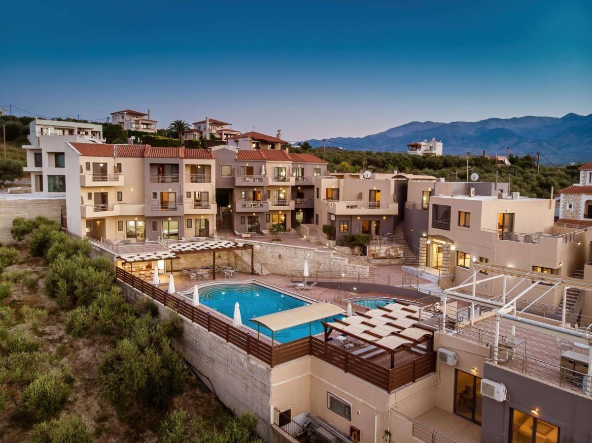 Sunrise Suites & Apartments Kalyves Esterno foto