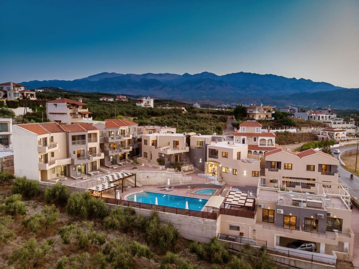 Sunrise Suites & Apartments Kalyves Esterno foto
