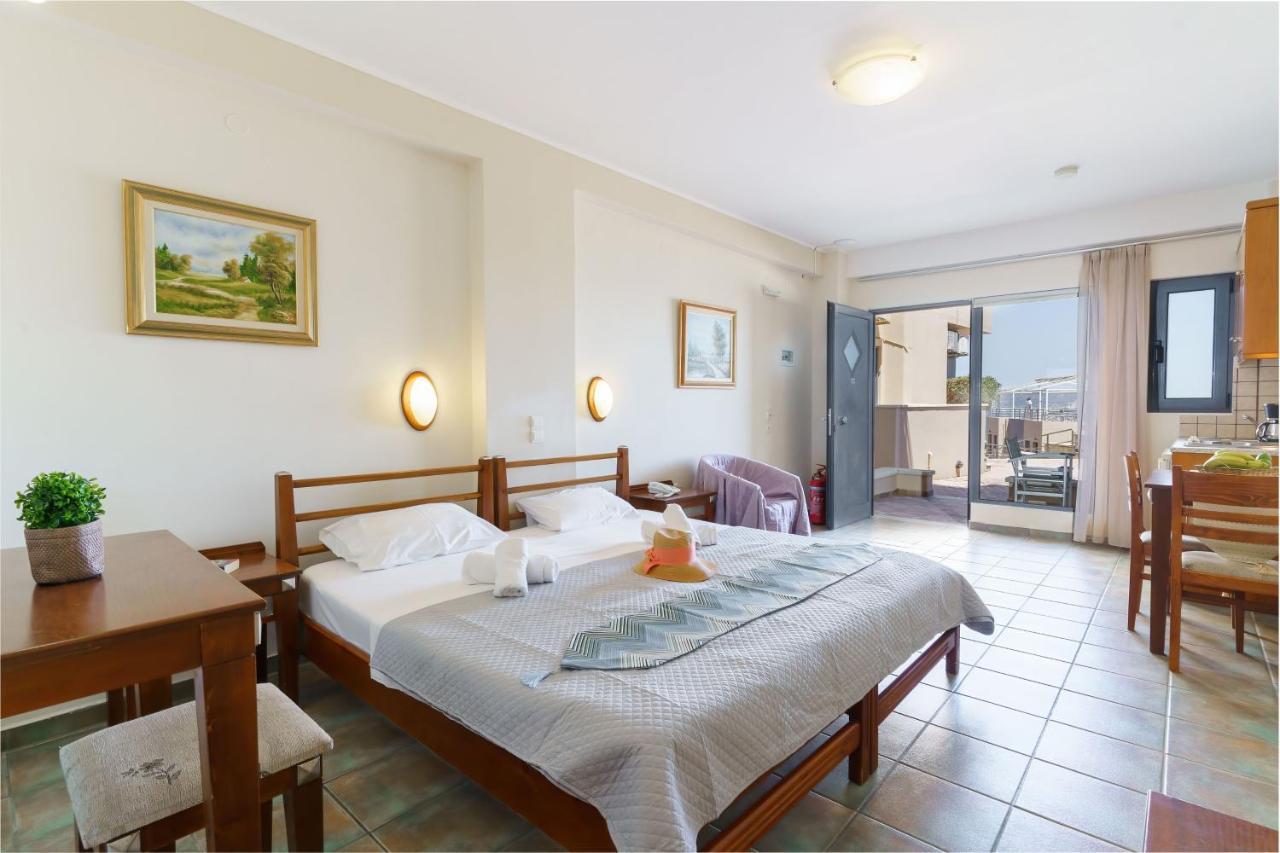 Sunrise Suites & Apartments Kalyves Esterno foto