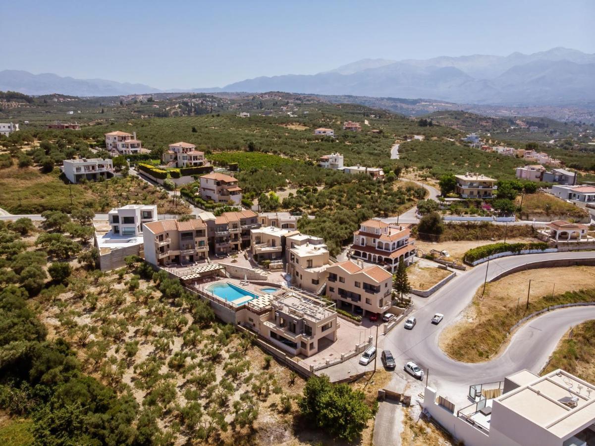 Sunrise Suites & Apartments Kalyves Esterno foto