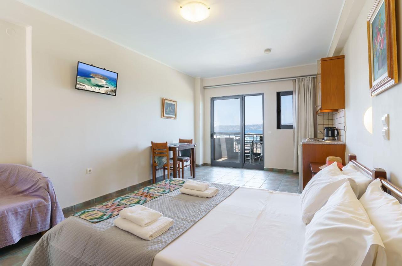 Sunrise Suites & Apartments Kalyves Esterno foto